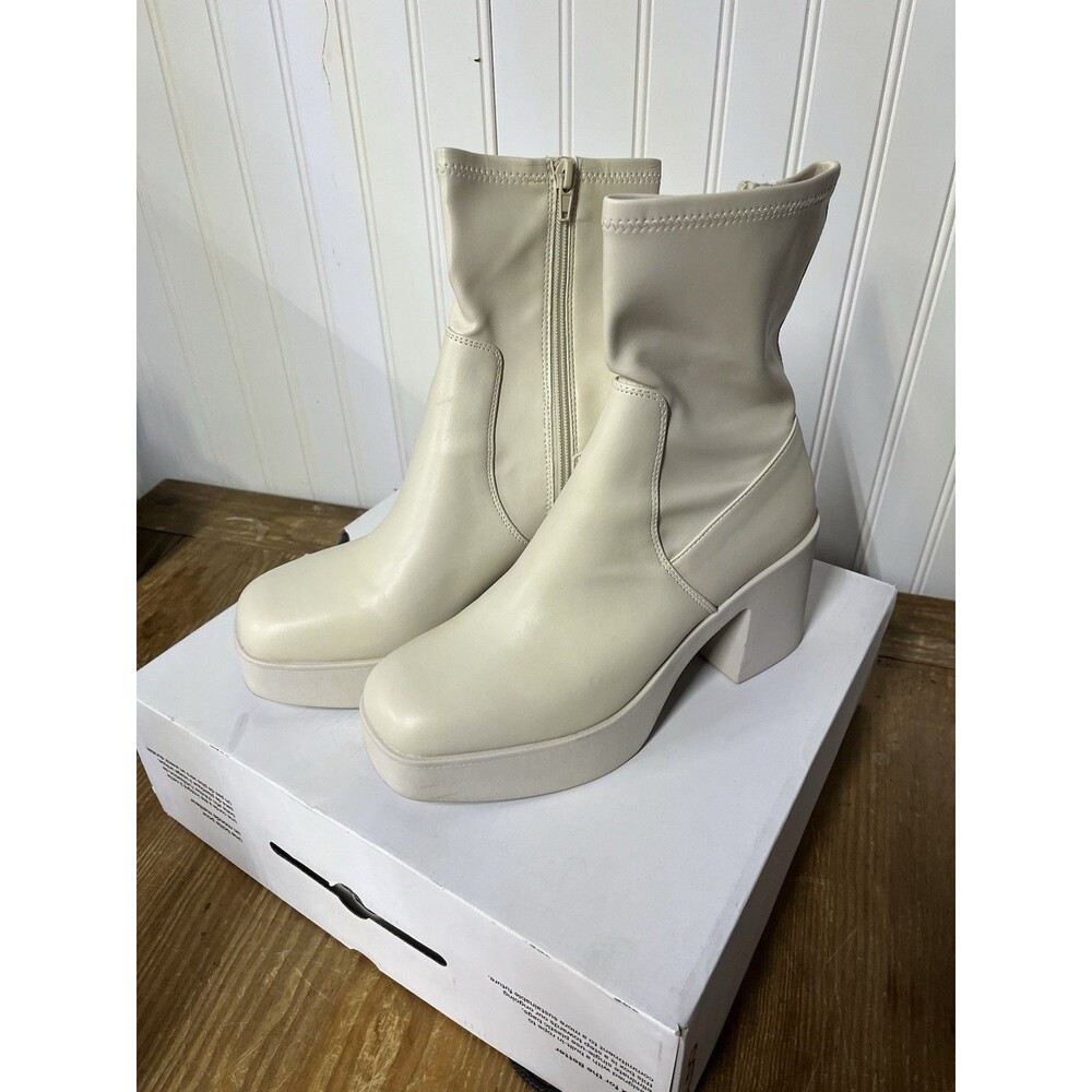 Womens Aldo Upstep White Ankle Boots Size 8.5 (EU 39) Worn Once